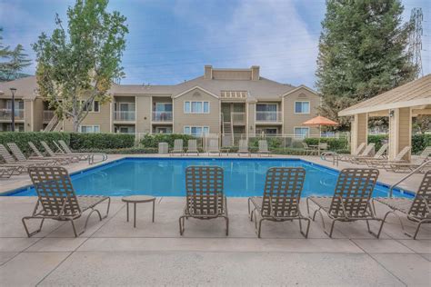 cambridge village apartments photos